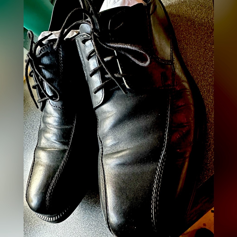 Mens Bostonian 10.5 waterproof dress oxfords